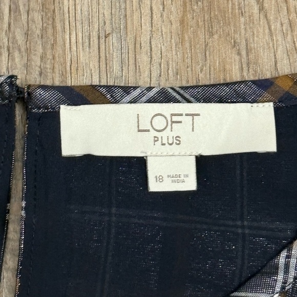 LOFT • Shimmer Plaid Blouse - Picture 5 of 11